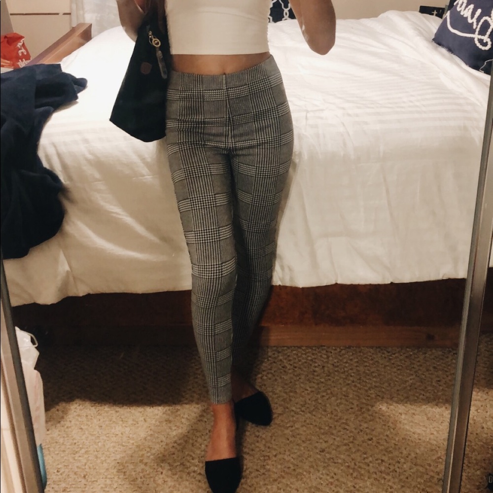 Forever 21 houndstooth print leggings